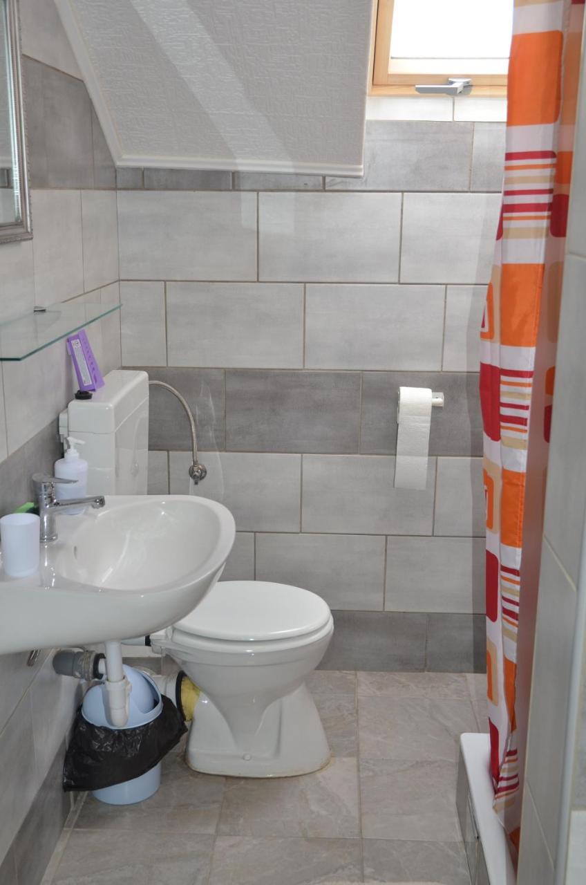 Rooms Mila Rezovac Bagian luar foto
