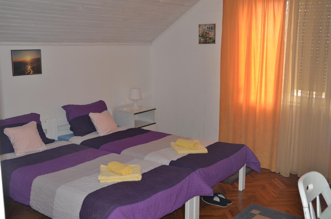 Rooms Mila Rezovac Bagian luar foto